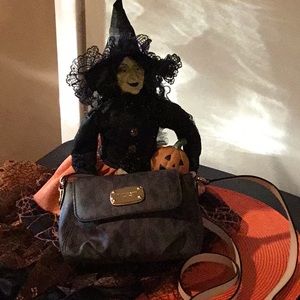 NWOT - Michael Kors Crossbody